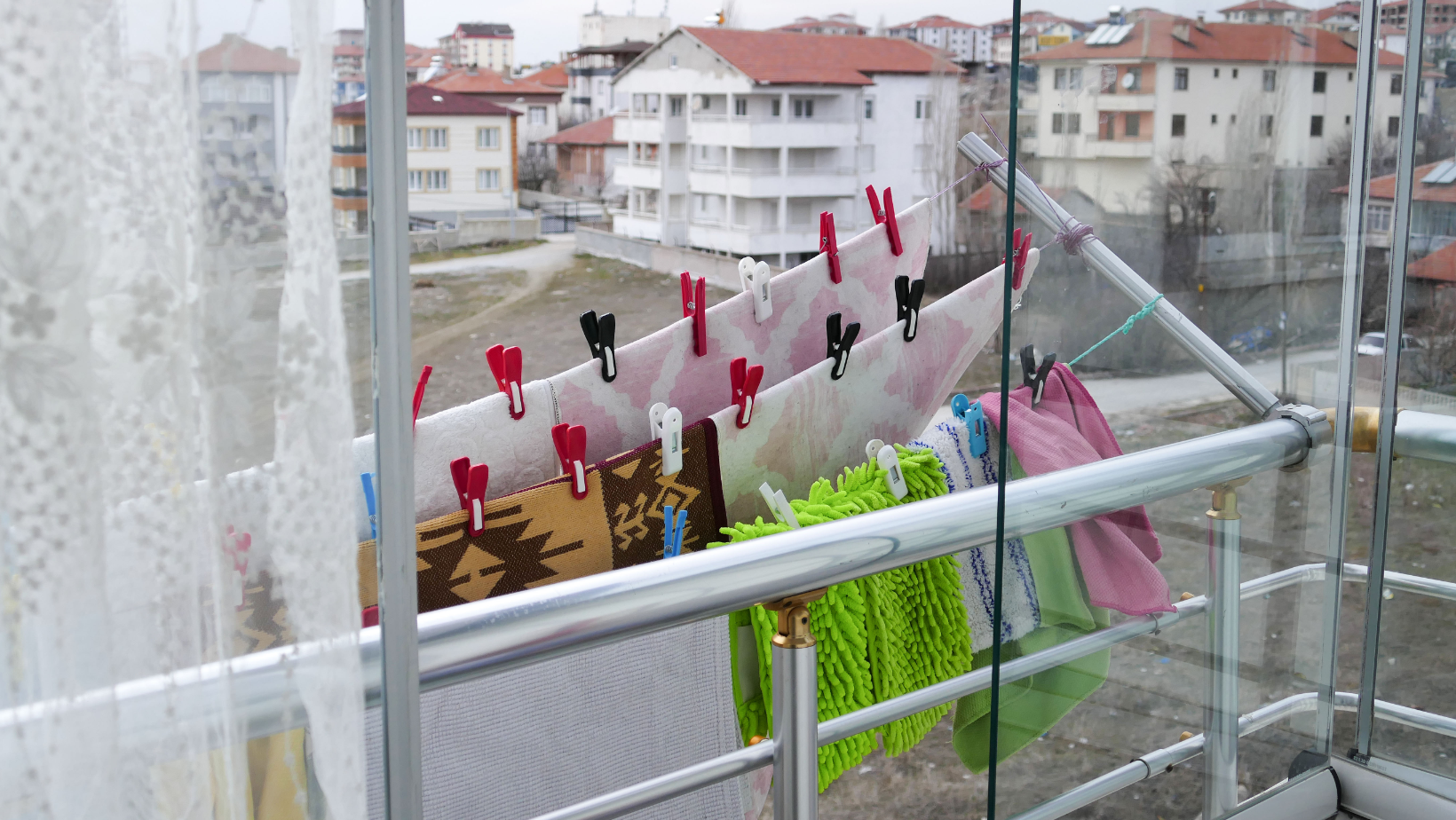 Zdjęcie Tych rzeczy nie można robić na balkonie! Mandat może wynieść nawet 500 zł! #1