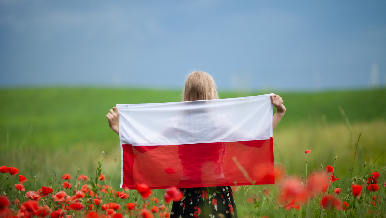 Zdjęcie Dlaczego flaga Polski jest biało – czerwona? Co oznaczają te kolory? #1